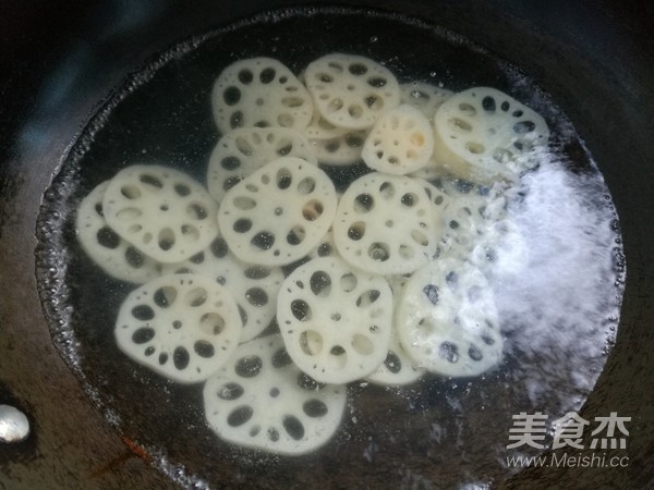 Garlic Chopped Pepper Lotus Root Slices recipe