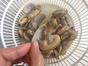 Grilled Clams and Shrimps with Enoki Mushrooms and Garlic recipe