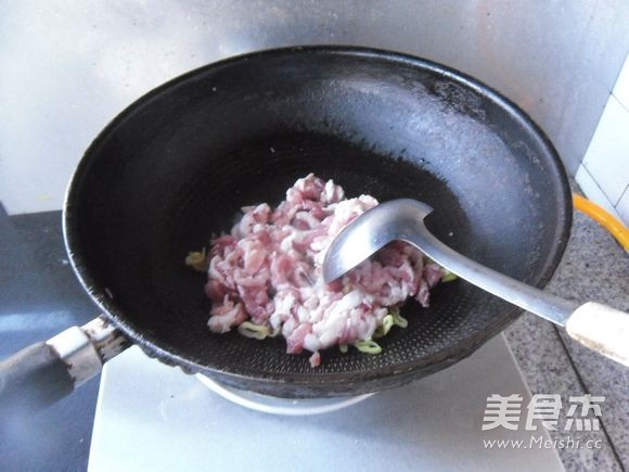 Stir-fried Pork with Pickles recipe