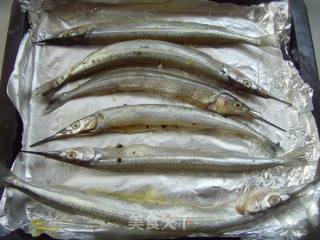 Mellow and Thick---salt-grilled Needlefish recipe