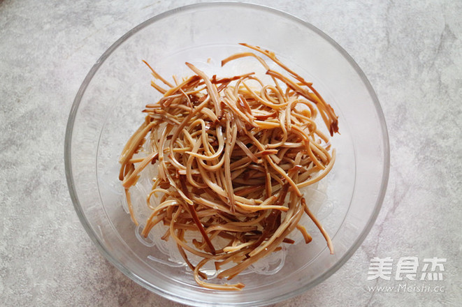 Spicy Egg Dry Mixed Vermicelli recipe