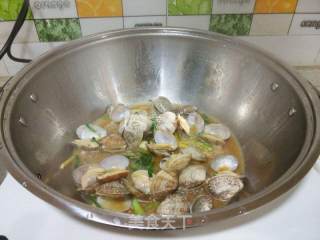 Wine-flavored Clams recipe