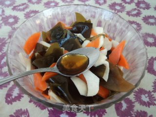 Carrots Mixed with Kelp recipe