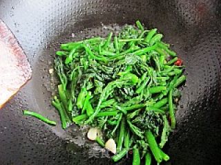 Stir-fried Pumpkin Seedlings recipe