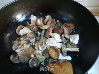 Pork Belly Stewed Cold Mushrooms recipe