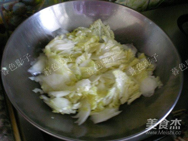 Braised Meatballs with Cabbage and Fungus recipe