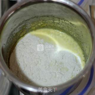 Lazy Way to Eat Avocado---avocado Netted Bread recipe