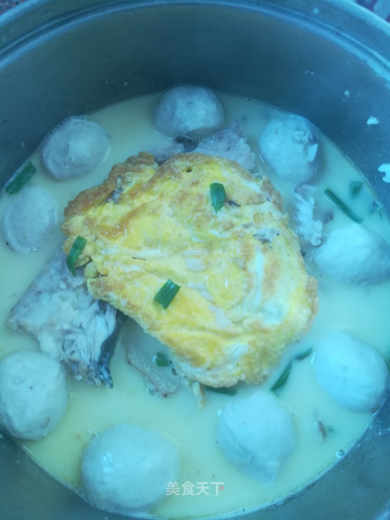 Fish Bone and Egg Fish Ball Soup