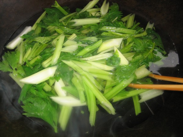 Peanuts Mixed with Celery recipe