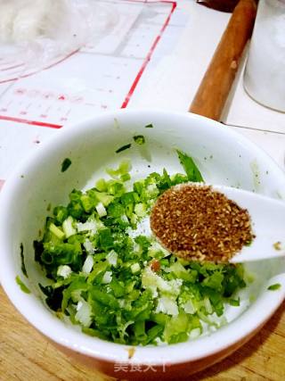 Scallion Oil and Pepper Salt Roll recipe