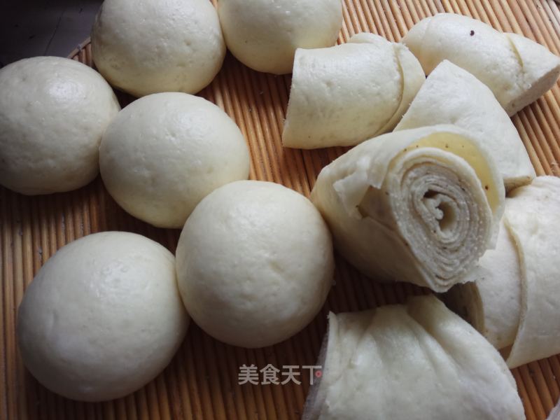 Salt and Pepper Melaleuca Rolls and Steamed Buns recipe