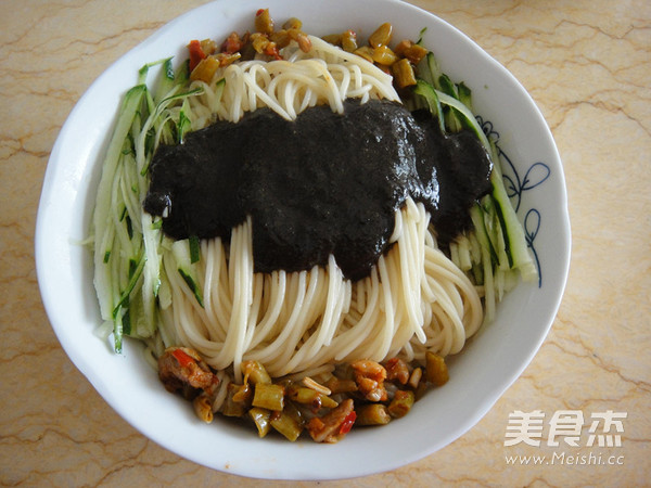 Black Sesame Sauce Noodles recipe