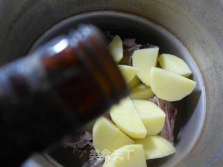 Vegetable and Potato Meat Bone Soup recipe