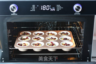 Dried Fruit Oat Muffin recipe