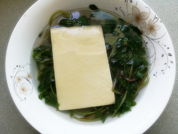 Purslane Mixed with Dried Bean Curd recipe