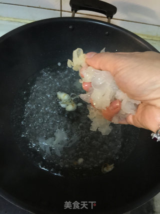 Sea Cucumber and Tremella Soup recipe