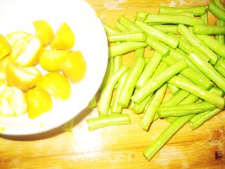 Braised Noodles with Chestnut Beans recipe