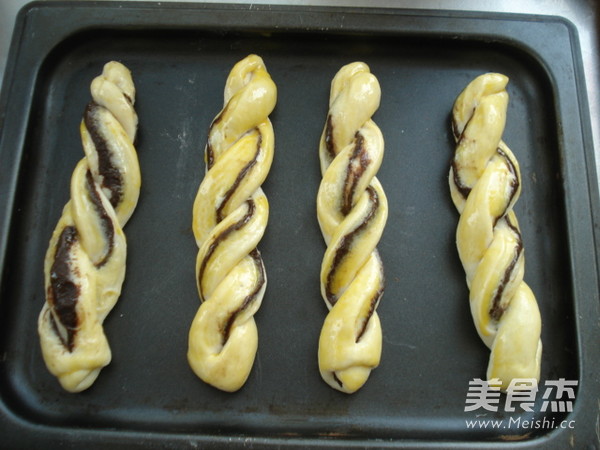 Tangzhong Bean Paste Twisted Bun recipe