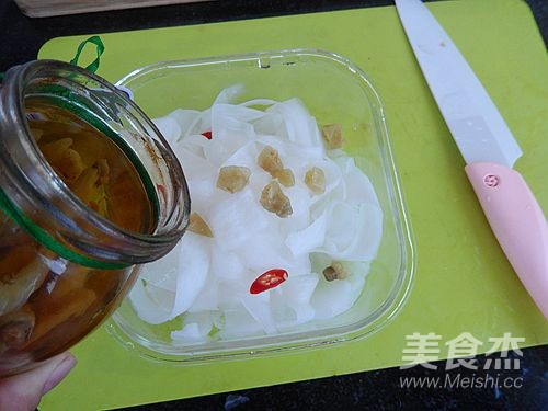 Hot and Sour Radish Slices recipe