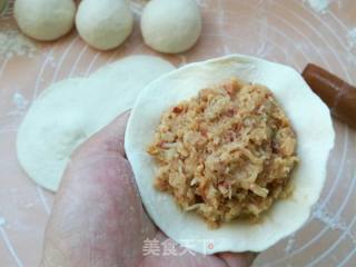 Carrot Buns with Lard Residue recipe