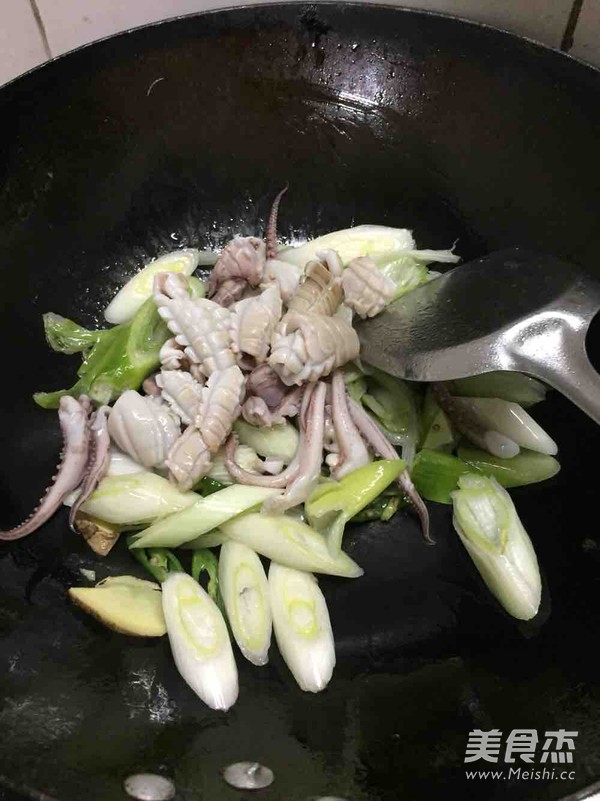 Fried Squid with Green Onions recipe