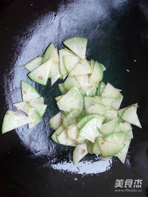 Tofu Soup with Radish and Shrimp Skin recipe