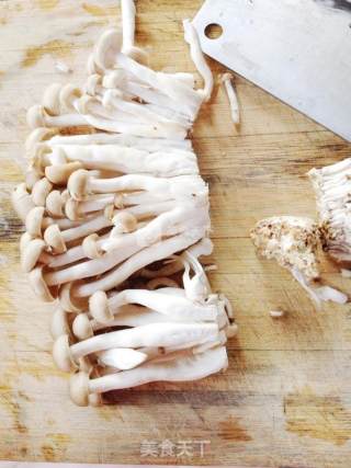 Fried Duck Eggs with Crab Mushroom recipe