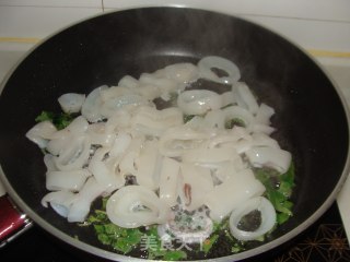 Basil Fired Squid recipe