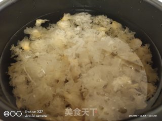 Jujube, Tremella, Lotus Seed, Wolfberry Soup recipe