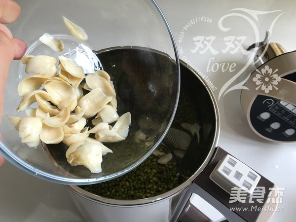 Mung Bean Lily Soy Milk recipe