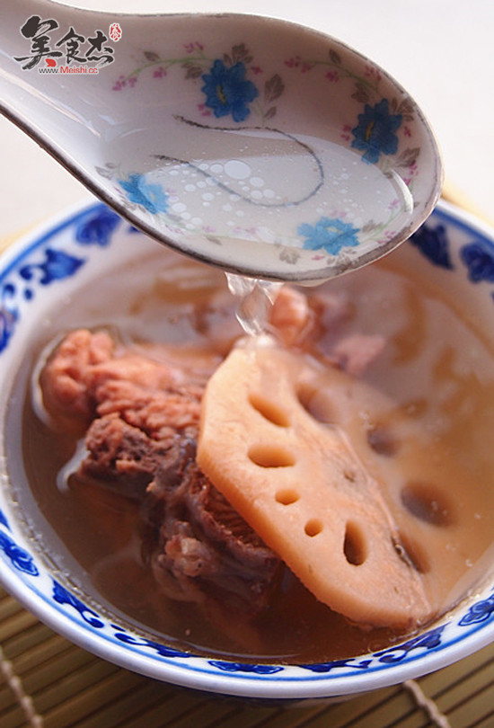 Lotus Root and Peanut Keel in Pot recipe