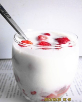 Strawberry Banana Yogurt Drink recipe