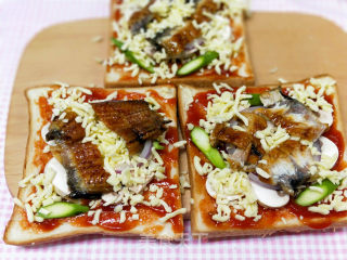 Mini Eel Toast Pizza recipe