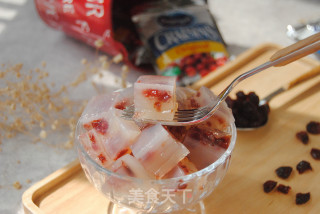 Cranberry Horseshoe Cake recipe