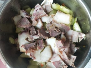 Cucumber with Pork Head recipe