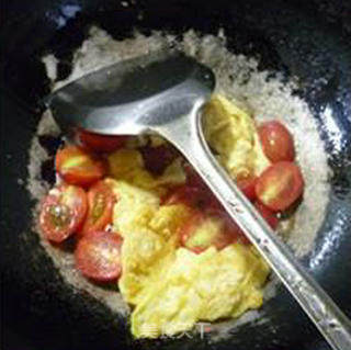 Stir-fried Rice Cake with Cherry Tomato and Egg recipe