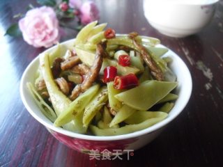 Stir-fried Shredded Pork with Sour Lentils recipe