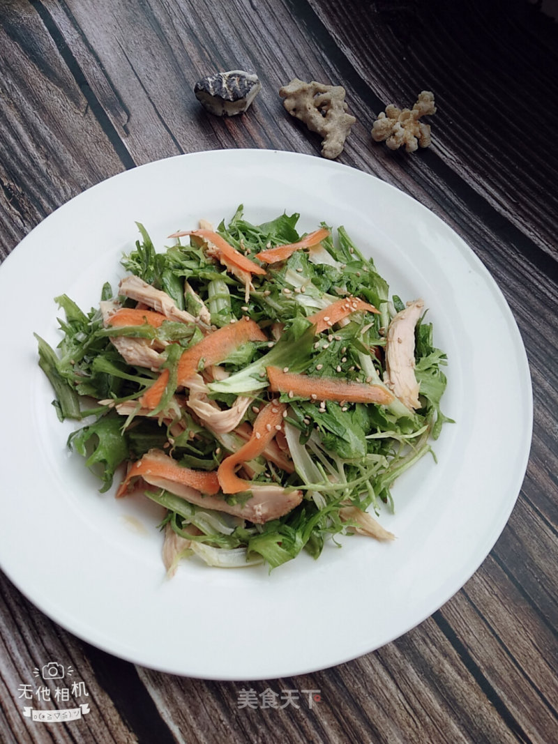 Chicken Breast Mixed with Bitter Chrysanthemum recipe