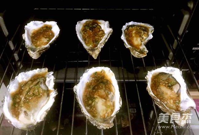 Grilled Oysters with Oyster Sauce and Garlic recipe