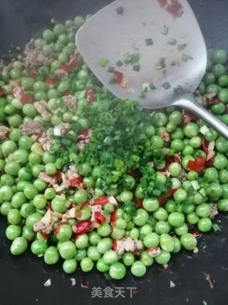 Stir-fried Green Beans with Chopped Pepper and Minced Pork recipe