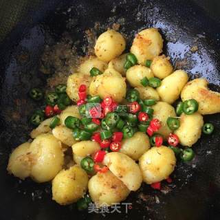 Spicy Herbed Baby Potatoes recipe