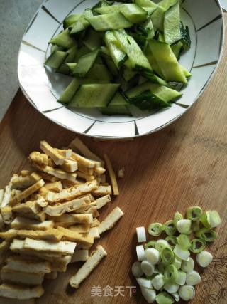 Stir-fried Cucumber with Tofu recipe