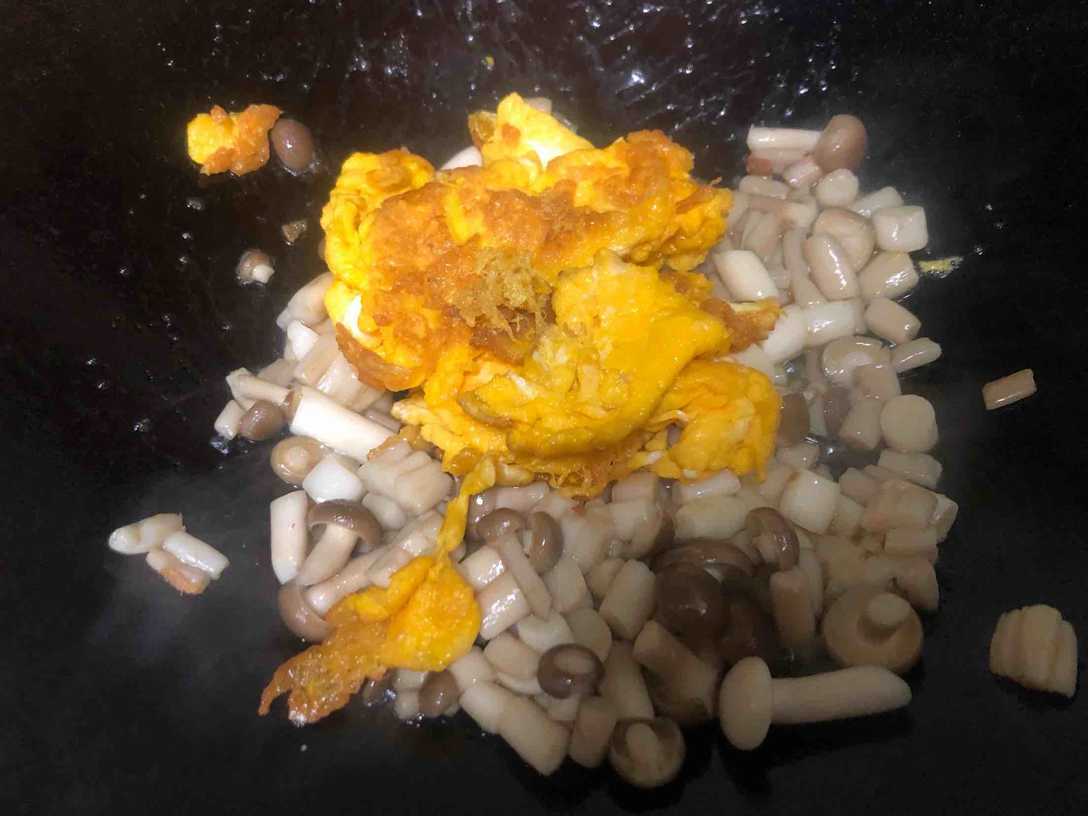Scrambled Eggs with Mushrooms recipe