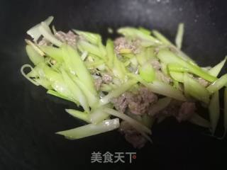 Stir-fried Beef with Celery recipe