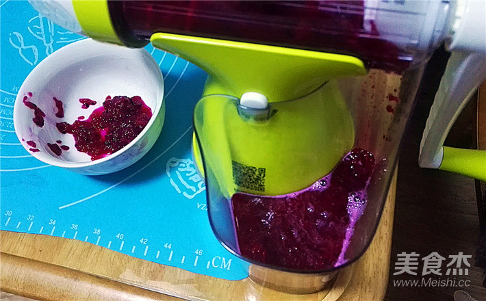 Natural and Gorgeous Dragon Fruit Milk Pudding recipe