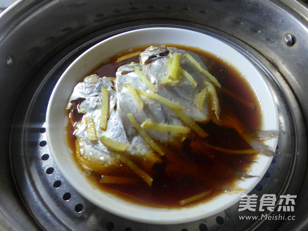 Steamed Pomfret recipe