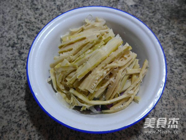 Lamb Tail Bamboo Shoots Mixed with Eggplant recipe