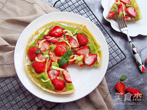 Strawberry Pea Mashed Dumpling Crust Pizza recipe