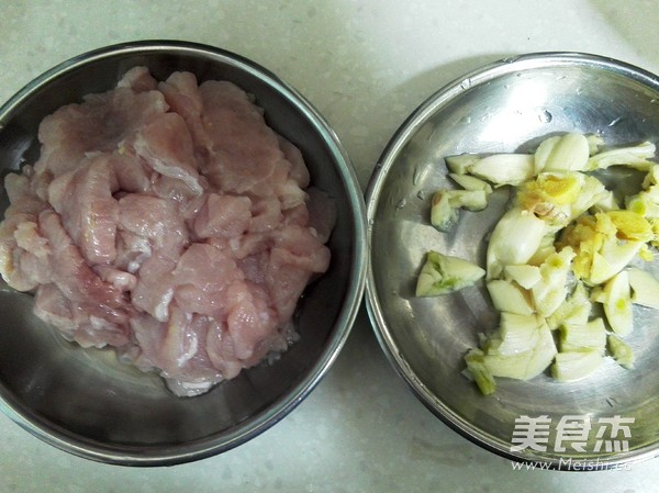 Stir-fried Lean Pork with Choy Sum recipe