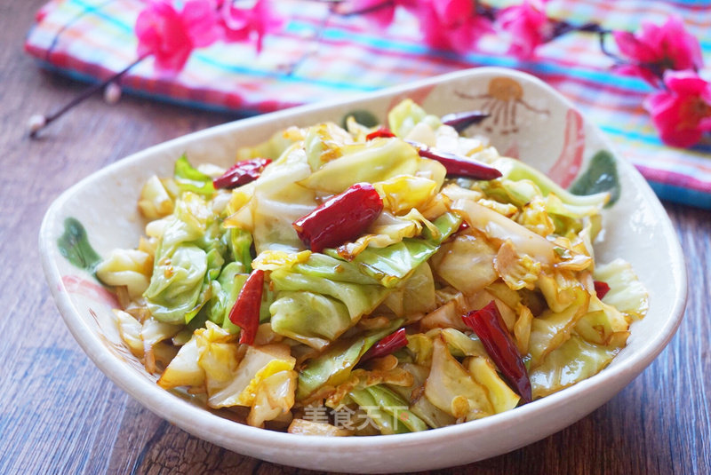 Spicy Stir-fried Cabbage